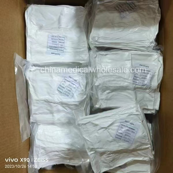 30,000pcs of disposable medical surgical sheets are packed and shipped.