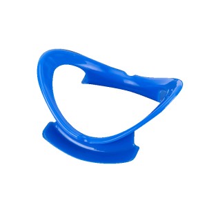 O-type cheek retractor