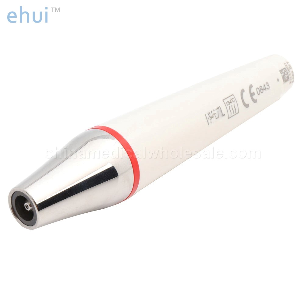 High temperature resistant handle with ultrasonic tooth cleaner