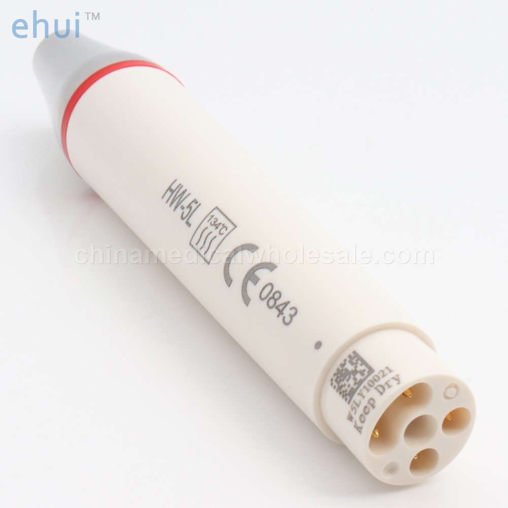 High temperature resistant handle with ultrasonic tooth cleaner