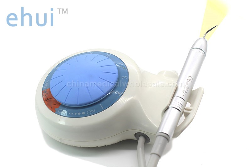 Heat dissipation portable dental scaler