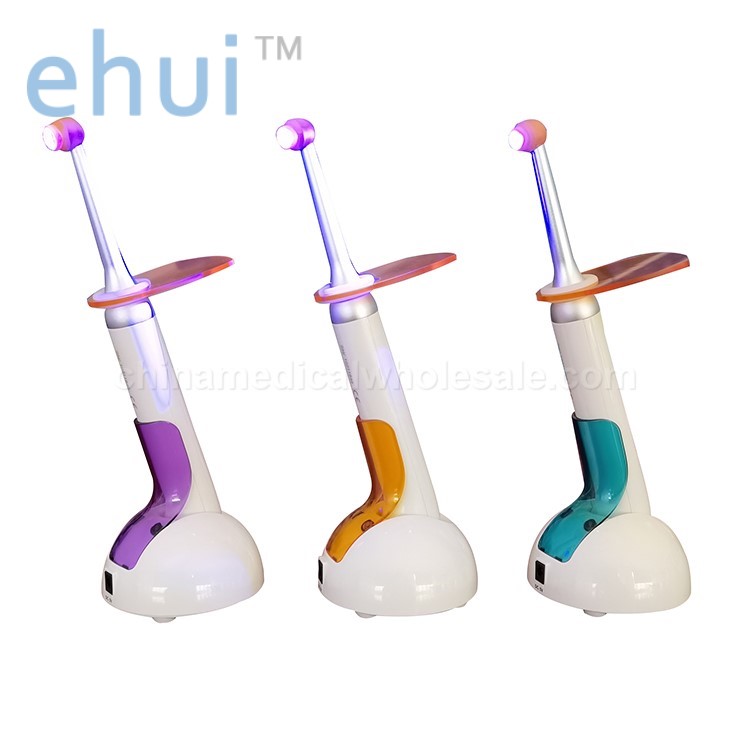 Dental light curing lamp with three intensity composite modes