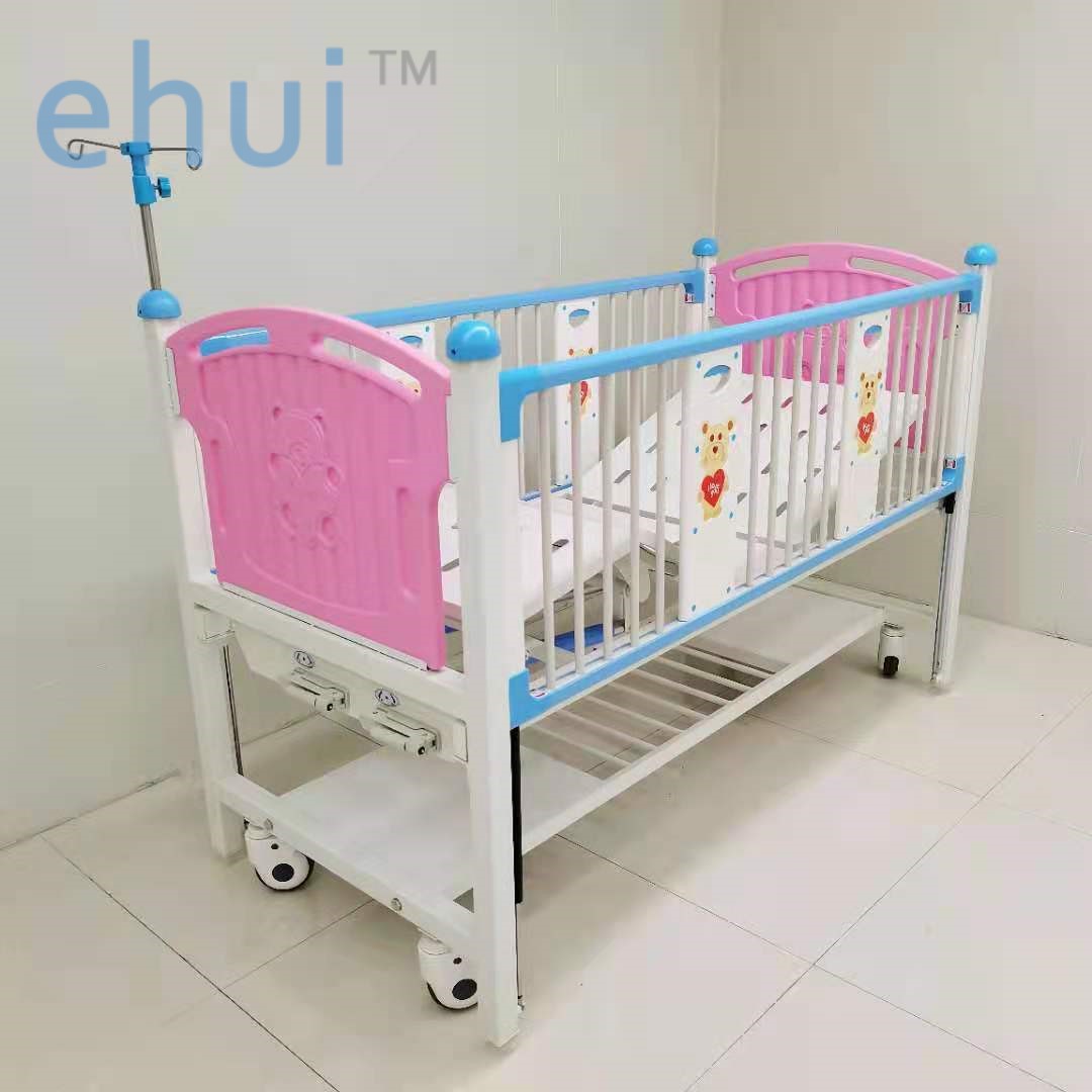 Pediatric nursing ward infusion bed double rocking with wheel nursing bed