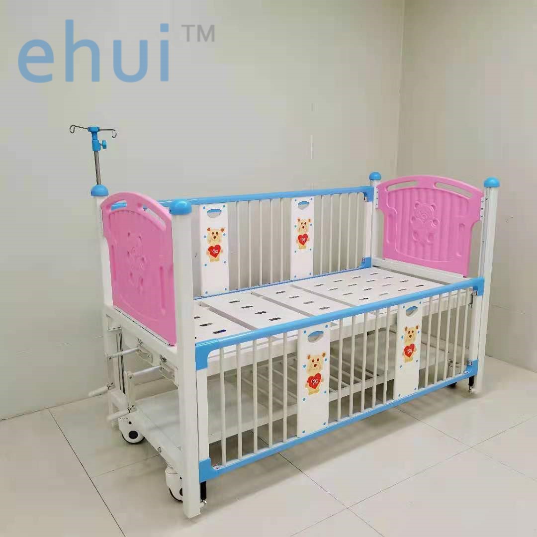 Pediatric nursing ward infusion bed double rocking with wheel nursing bed