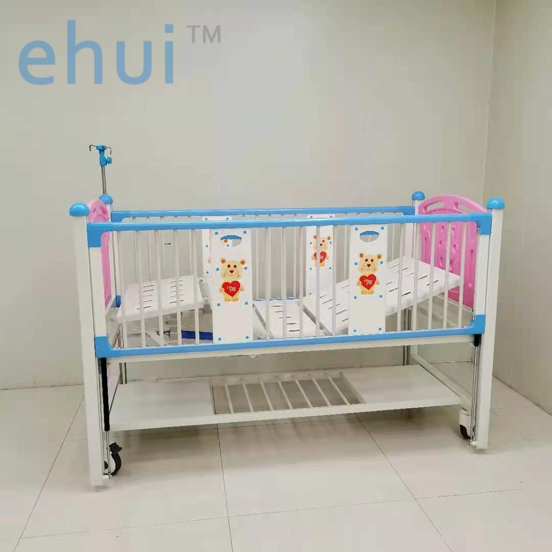 Pediatric nursing ward infusion bed double rocking with wheel nursing bed