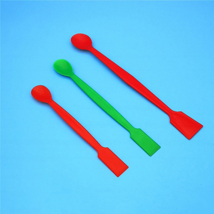 Experimental tail plastic medicine spoon 18cm spatula wholesale